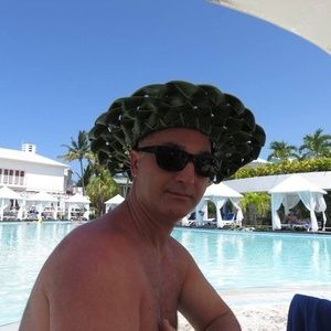 Meet your Posher, Sam